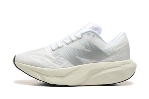 New Balance FuelCell Rebel V4