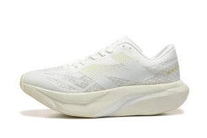 New Balance FuelCell Rebel V4