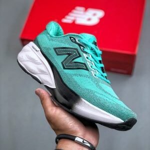 New Balance 880