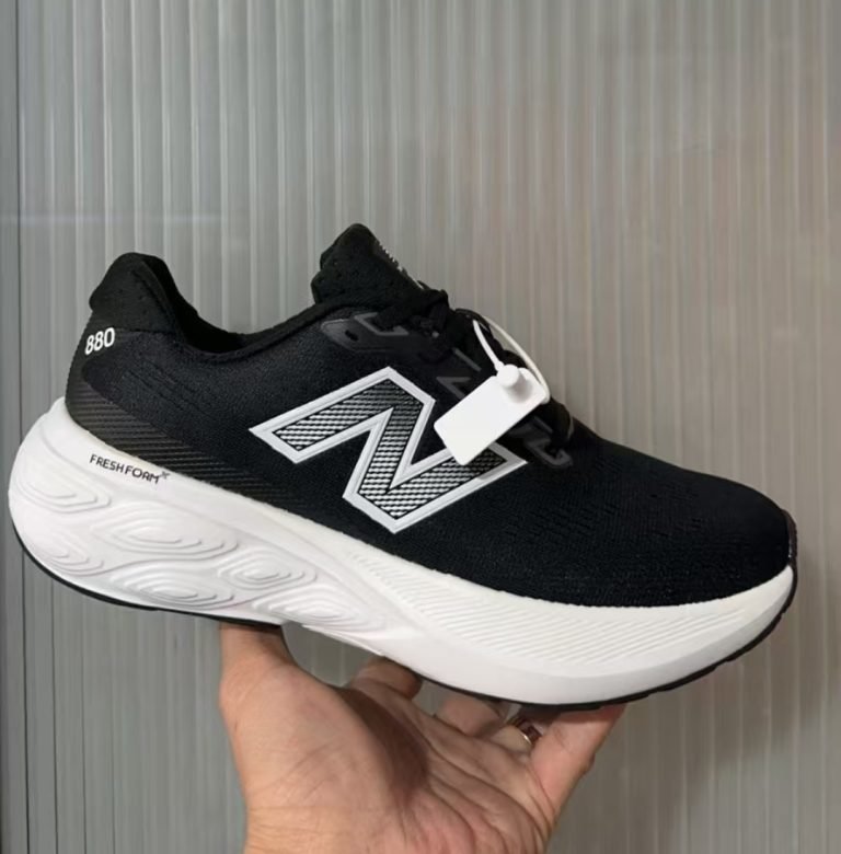 New Balance 880 V15