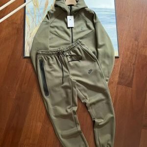 Nike suit