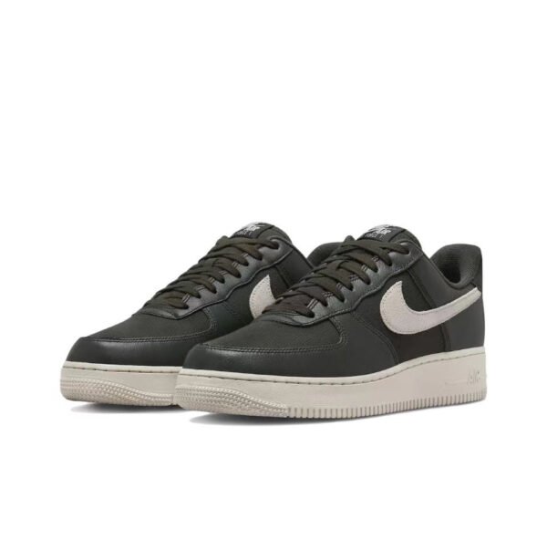 Nike Air Force 1 - Image 2