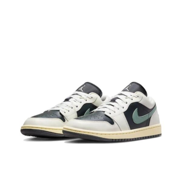 Jordan Air Jordan 1 Low - Image 2