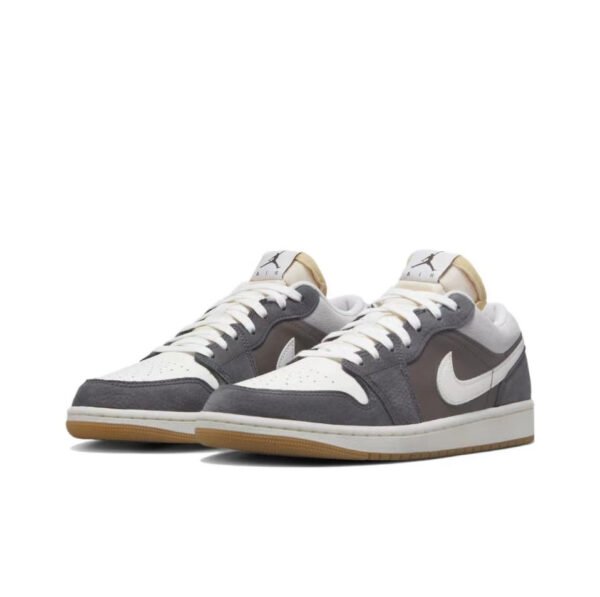Jordan Air Jordan 1 Low - Image 2
