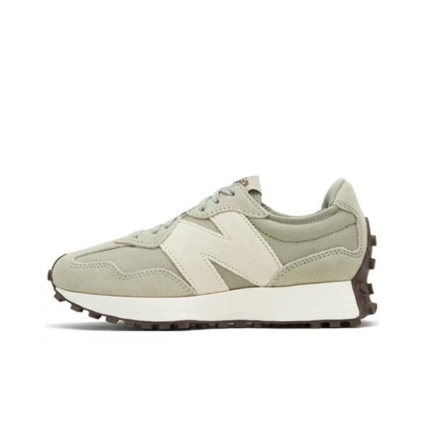 New Balance 327