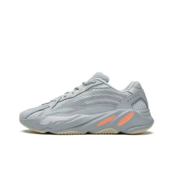 Adidas Yeezy boost 700